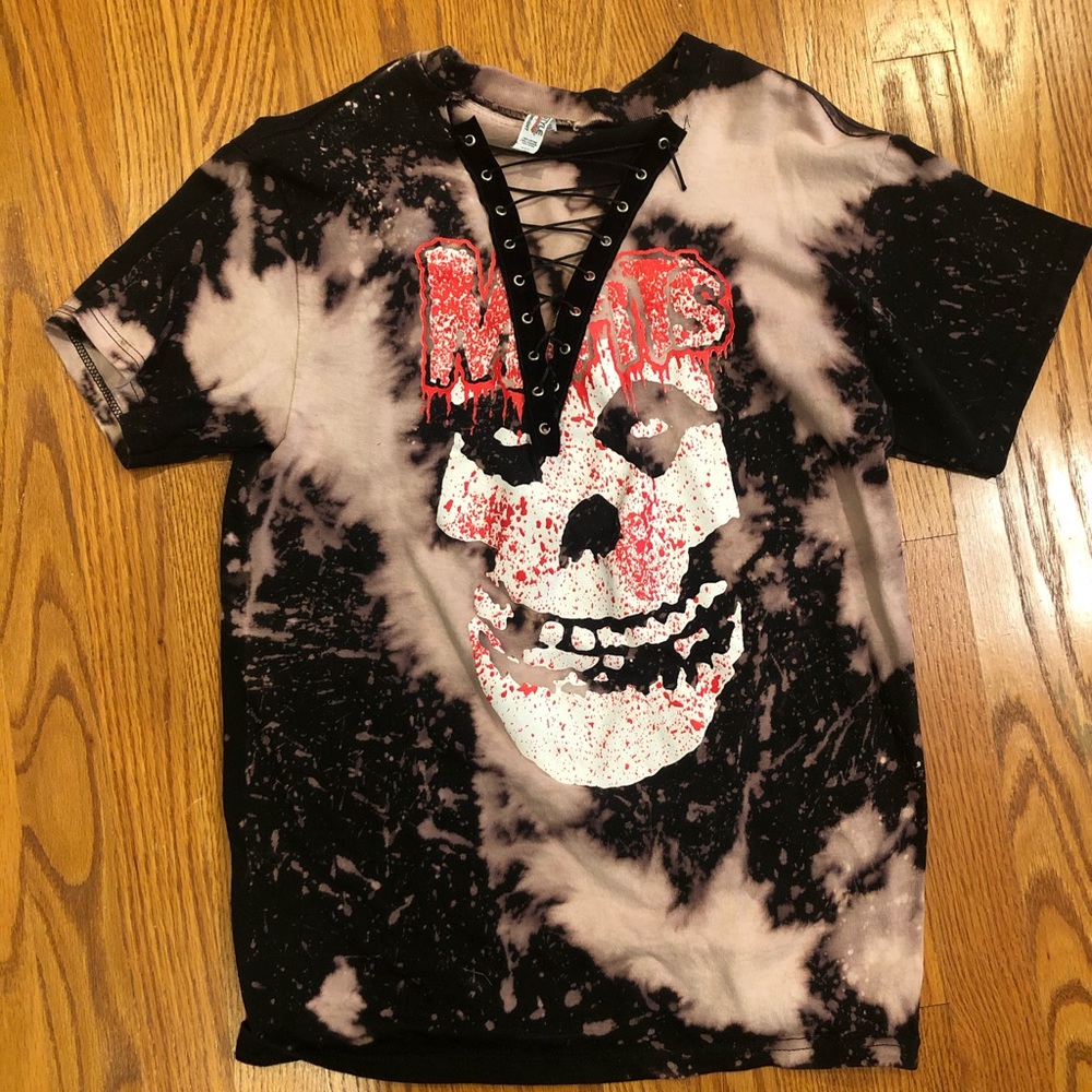 Acid Wash Skull Lace Up Tee